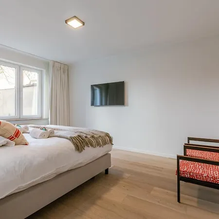 Beautiful With South Facing Terrace *